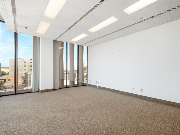 Office Space Available in Excellent Condition & Move-In Ready : 1221 Van Ness Ave, Fresno, CA 93721